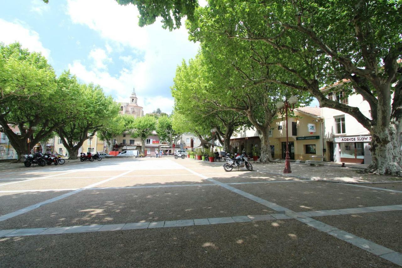 "La Place Du Village" Bedoin Bagian luar foto